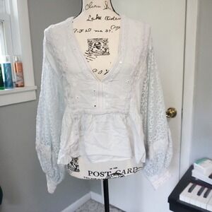 Free People Blouse M Pale Purple Lace Embroidered Bishop Sleeve Witchy‎ Boho Top